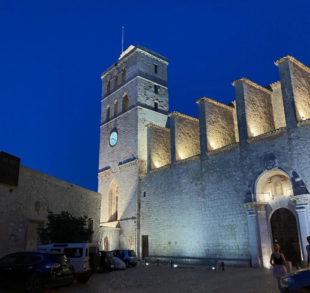 Wat doen Ibiza Stad