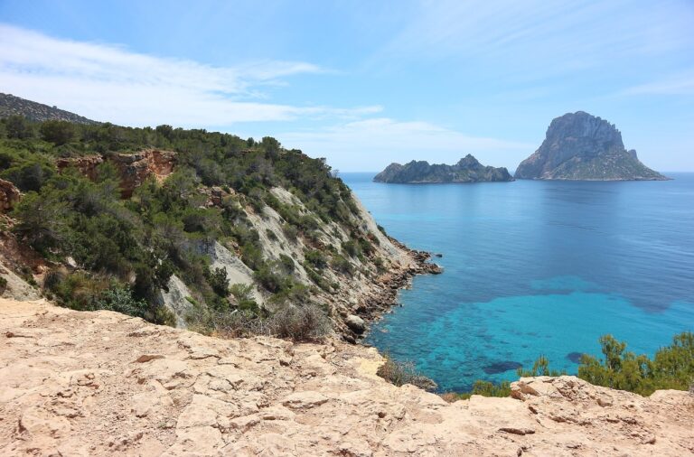 Betaalbaar naar Ibiza
